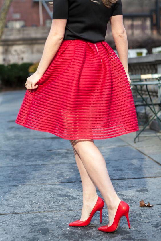 the perfect red skirt